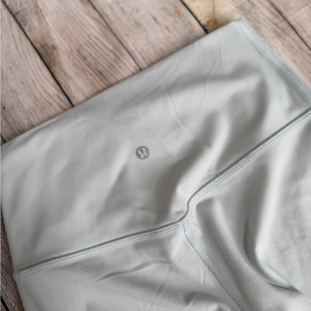 LULULEMON 3 piece Bundle! Women's Medium - 2 leggings/1 tank - Picture 3 of 16